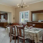 Arba Private House By 